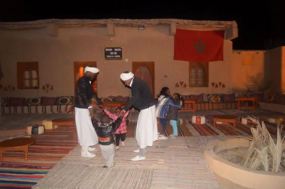 Mónica: veinte días de voluntariado en Khamlia, con mis hijas