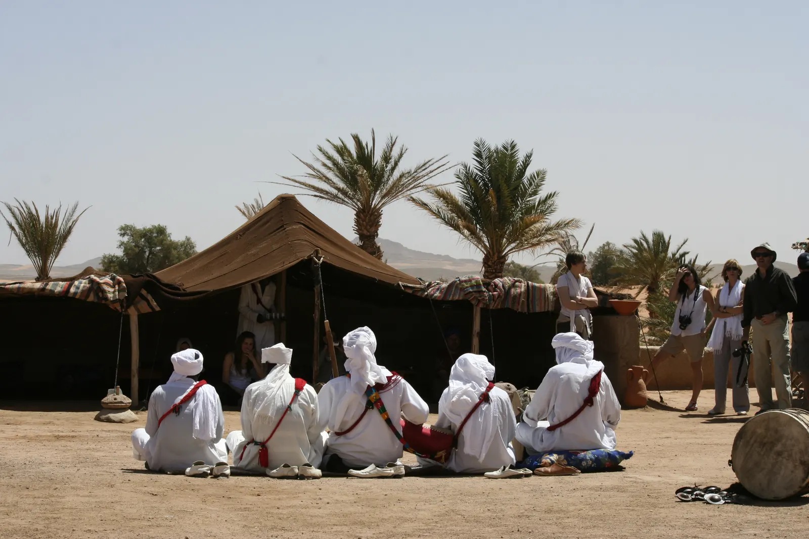 Les Pigeons du Sable: la música Gnaoua de Khamlia